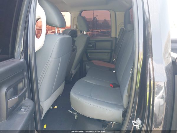 2018 RAM 1500 EXPRESS  4X2 6'4 BOX
