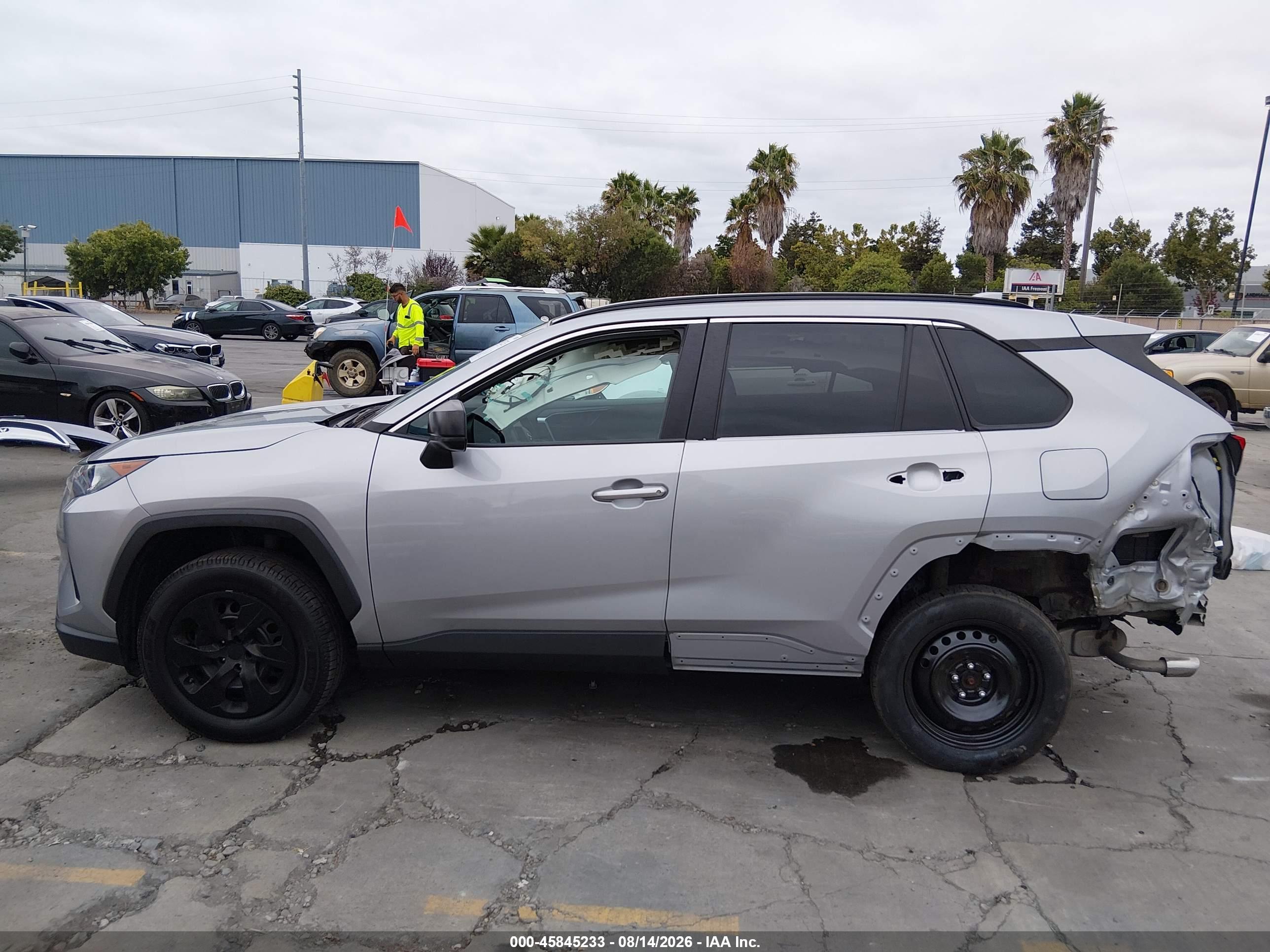 2021 TOYOTA RAV4 LE