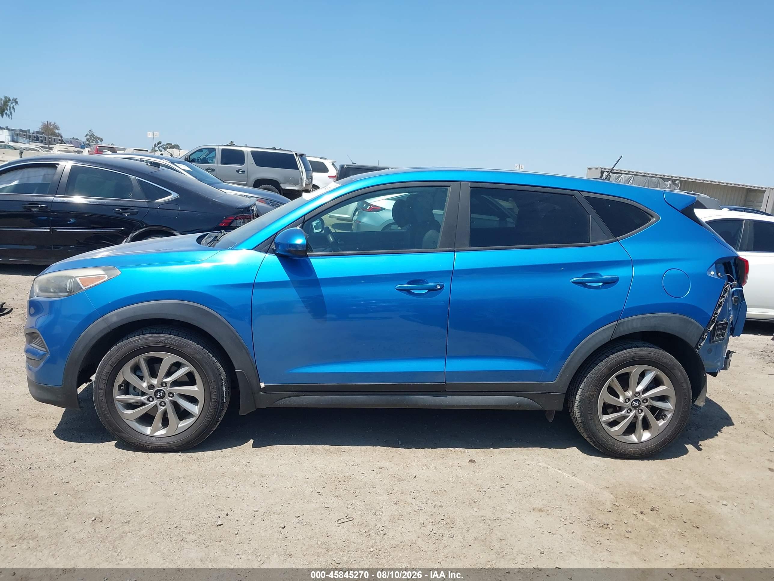 2016 HYUNDAI TUCSON SE