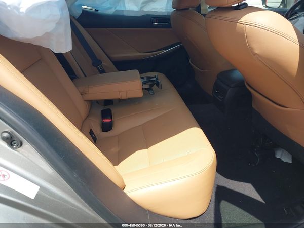2016 LEXUS IS 300