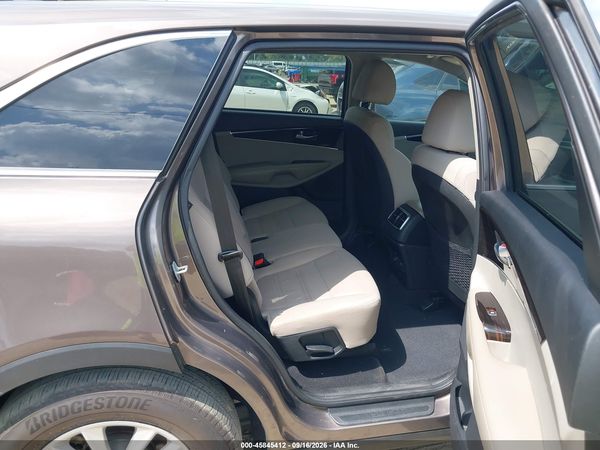 2019 KIA SORENTO 2.4L LX — I8