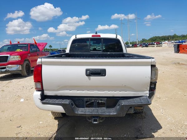 2022 TOYOTA TACOMA SR V6