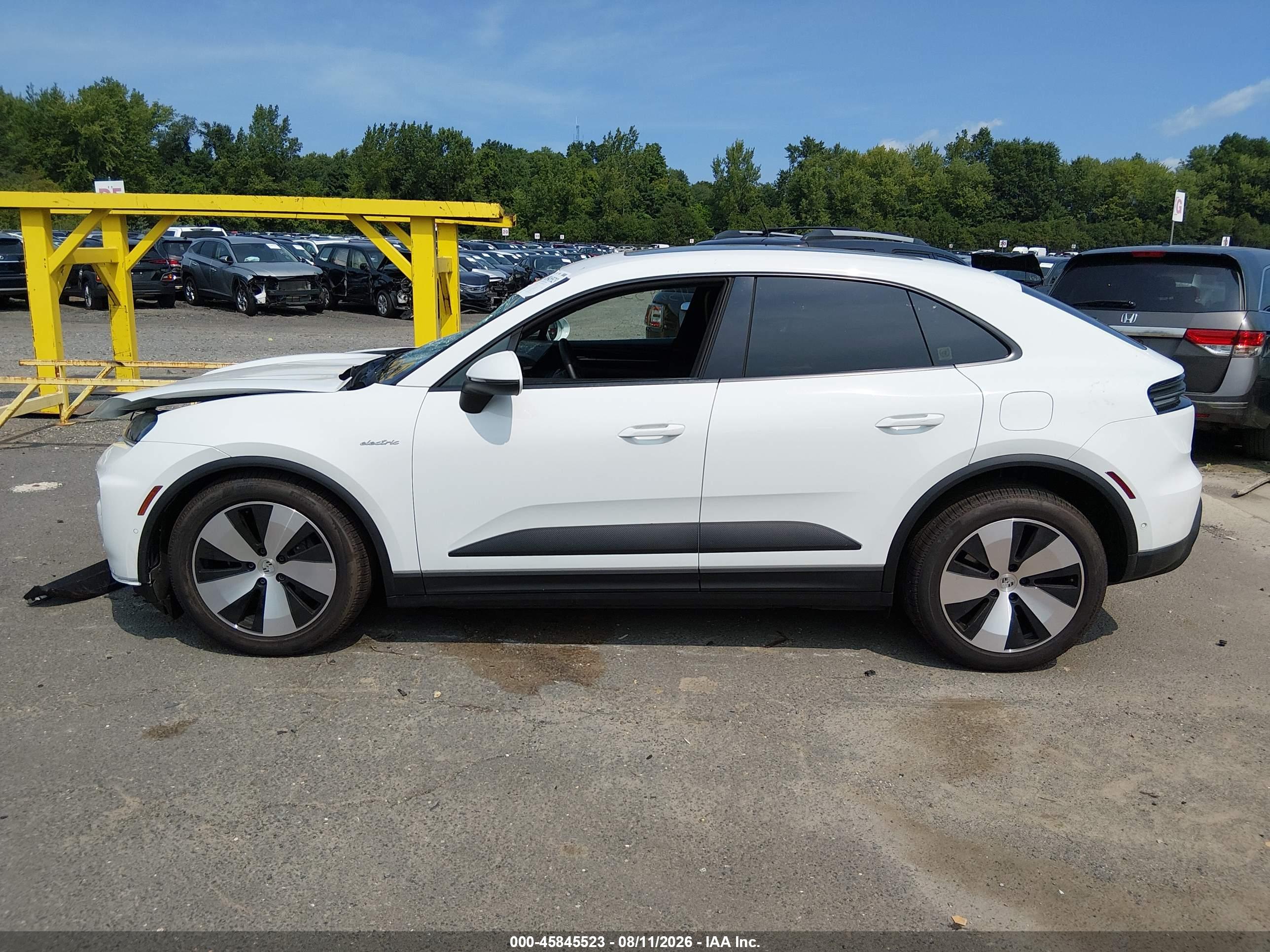 2025 PORSCHE MACAN ELECTRIC
