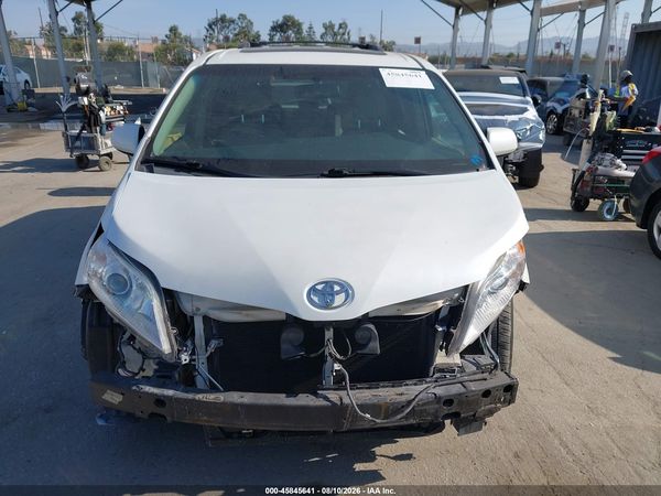 2015 TOYOTA SIENNA XLE 8 PASSENGER