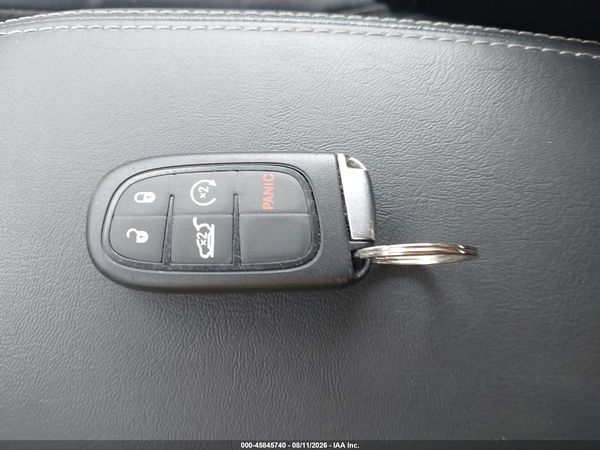 2023 JEEP CHEROKEE ALTITUDE LUX 4X4