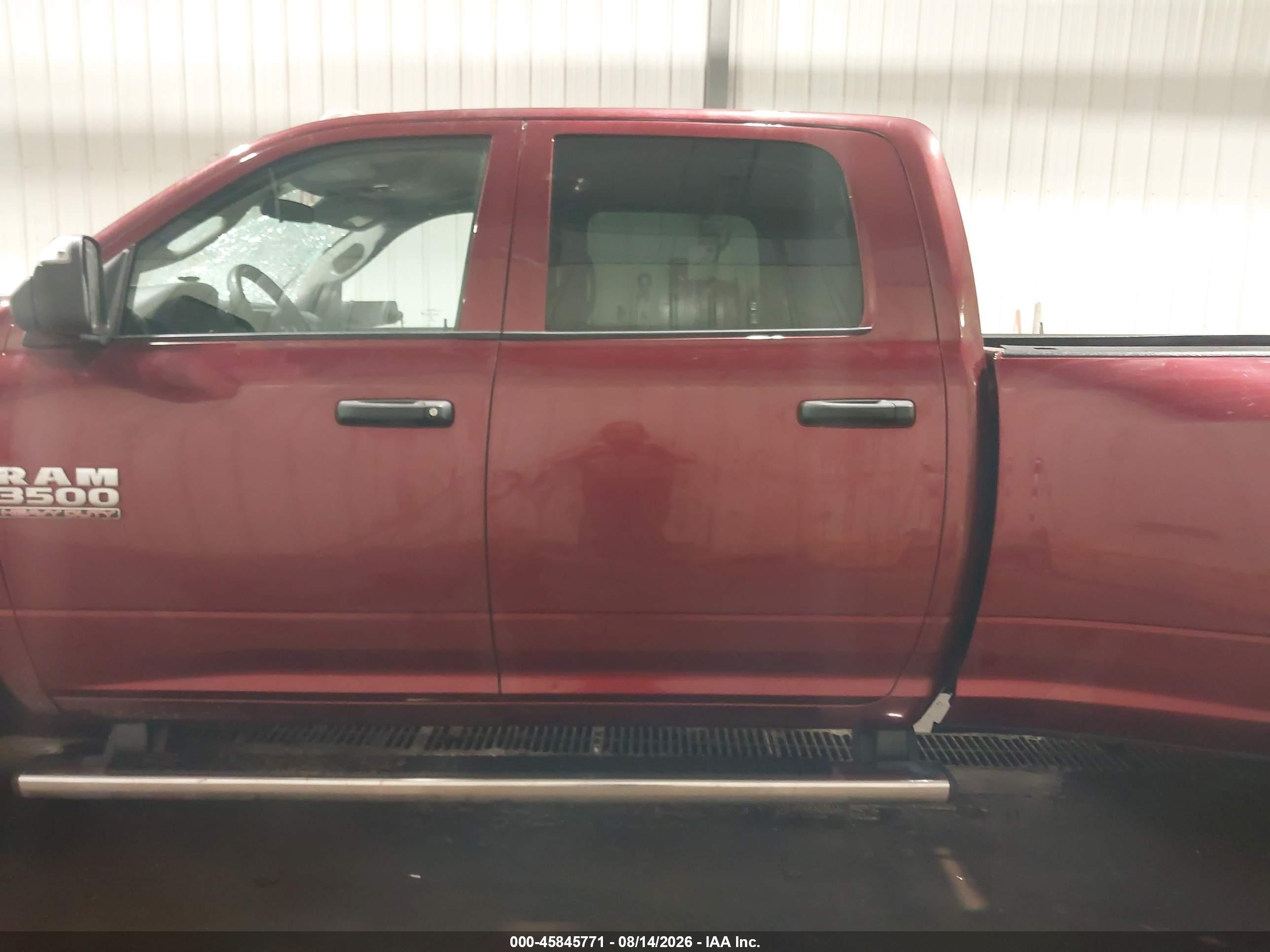 2017 RAM 3500 TRADESMAN  4X4 8' BOX