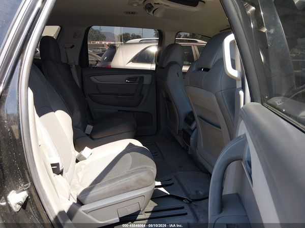 2017 CHEVROLET TRAVERSE LT — I8