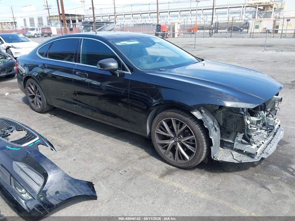 2018 VOLVO S90 T5 MOMENTUM