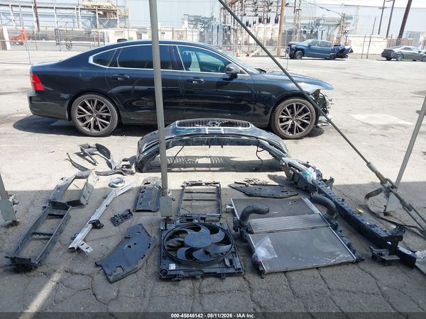 2018 VOLVO S90 T5 MOMENTUM