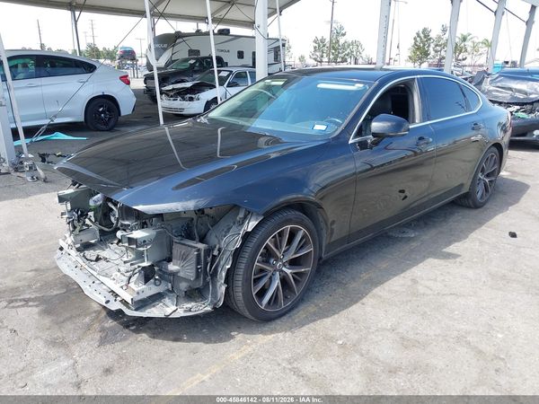 2018 VOLVO S90 T5 MOMENTUM