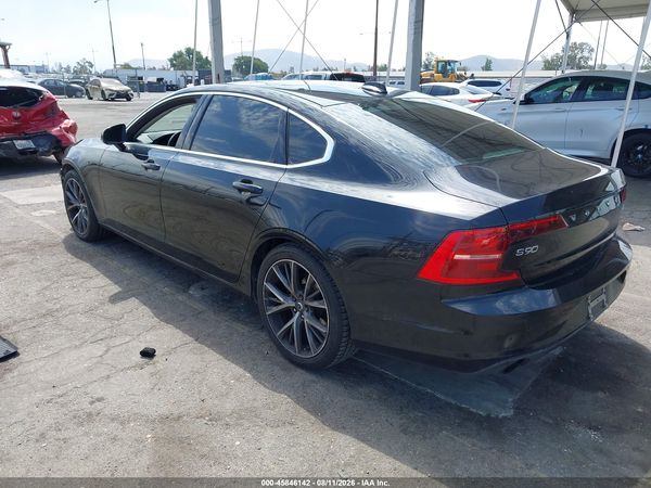 2018 VOLVO S90 T5 MOMENTUM