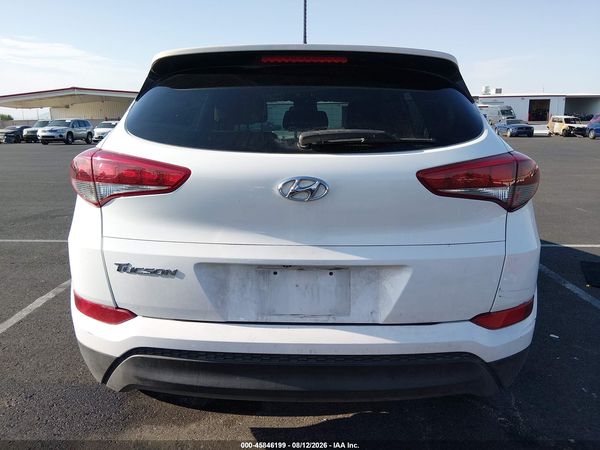 2016 HYUNDAI TUCSON SE