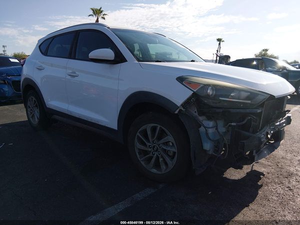 2016 HYUNDAI TUCSON SE