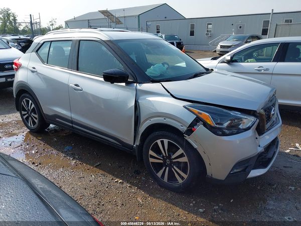 2019 NISSAN KICKS SR