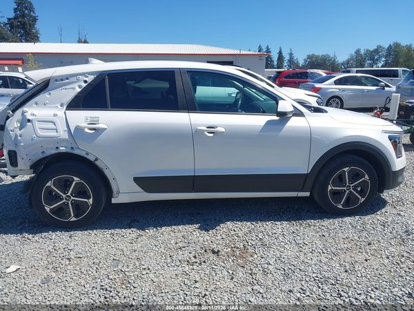 2023 KIA NIRO LX