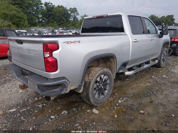 2022 CHEVROLET SILVERADO 2500HD 4WD  STANDARD BED LT — I4