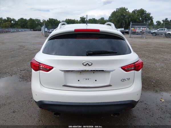 2017 INFINITI QX70