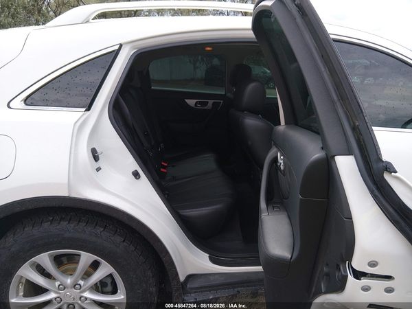 2017 INFINITI QX70