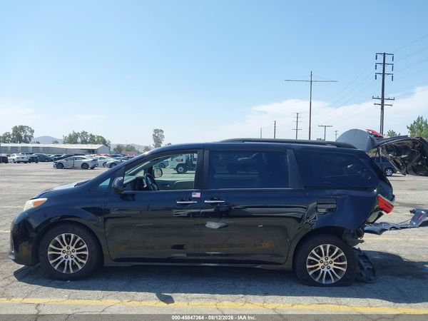 2020 TOYOTA SIENNA