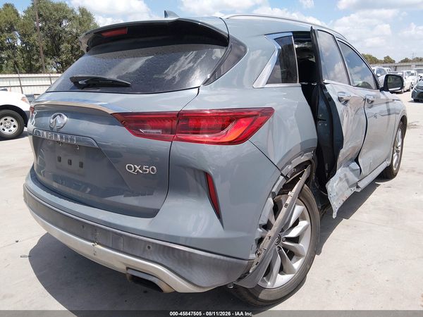 2022 INFINITI QX50 LUXE