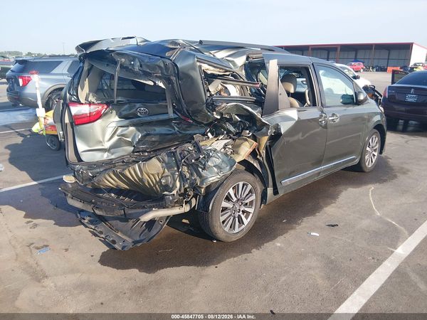 2020 TOYOTA SIENNA — I4