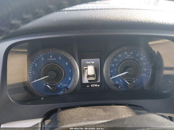 2020 TOYOTA SIENNA XLE — I7