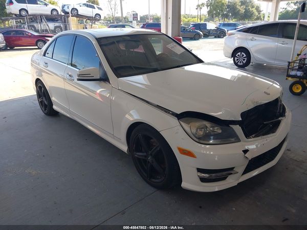 2013 MERCEDES-BENZ C 250 SPORT