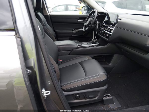 2024 NISSAN PATHFINDER SL 4WD