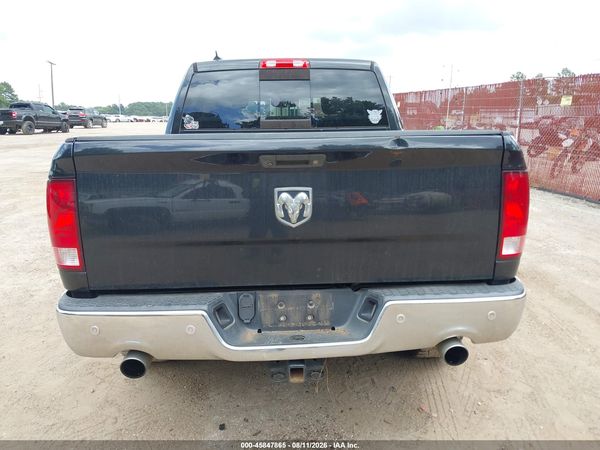 2016 RAM 1500 SLT