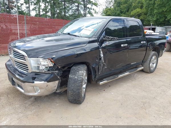 2016 RAM 1500 SLT