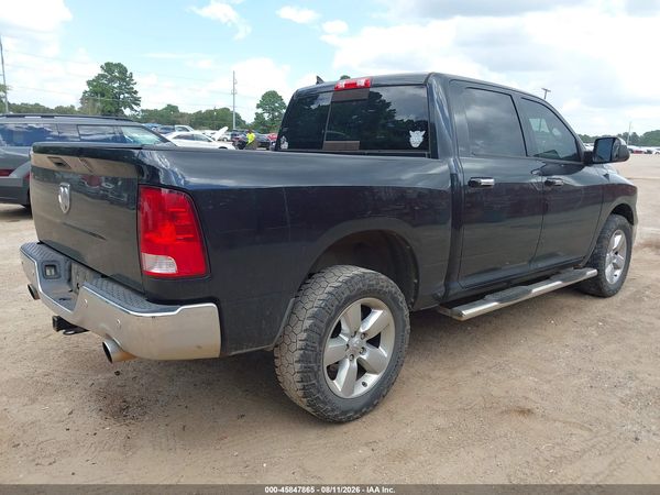 2016 RAM 1500 SLT