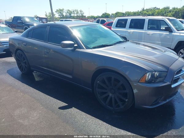 2014 DODGE CHARGER SE