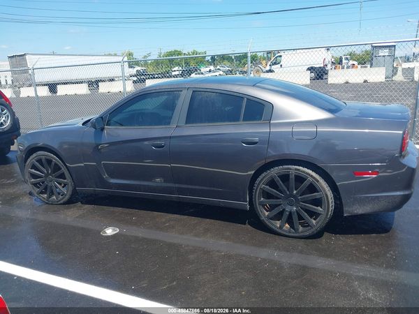 2014 DODGE CHARGER SE