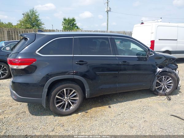 2017 TOYOTA HIGHLANDER XLE