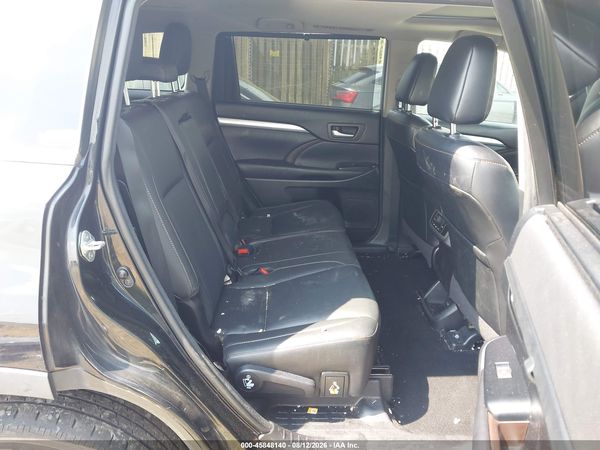 2017 TOYOTA HIGHLANDER XLE