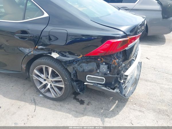 2018 LEXUS IS 300