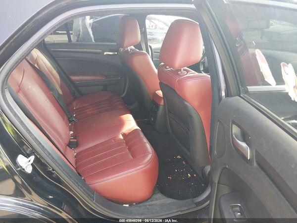 2014 CHRYSLER 300 300S — I8