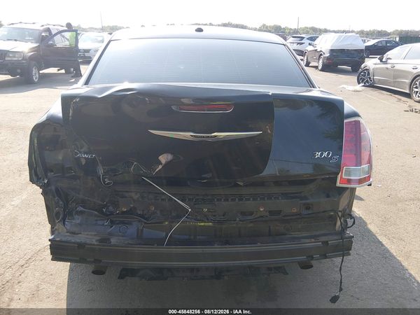 2014 CHRYSLER 300 300S — I119