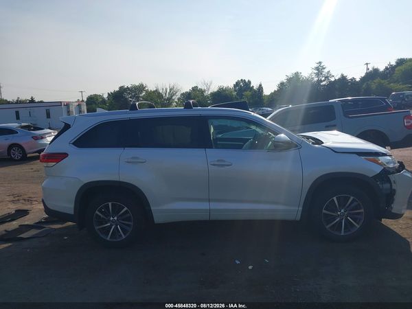 2017 TOYOTA HIGHLANDER XLE