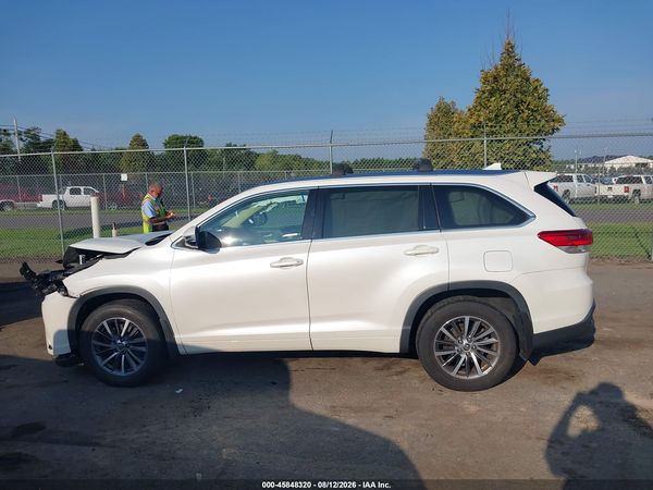 2017 TOYOTA HIGHLANDER XLE