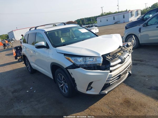 2017 TOYOTA HIGHLANDER XLE