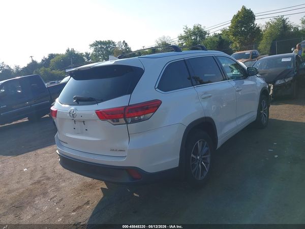 2017 TOYOTA HIGHLANDER XLE