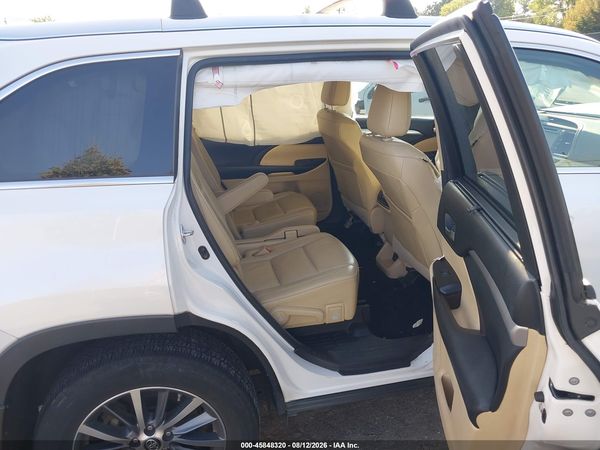 2017 TOYOTA HIGHLANDER XLE