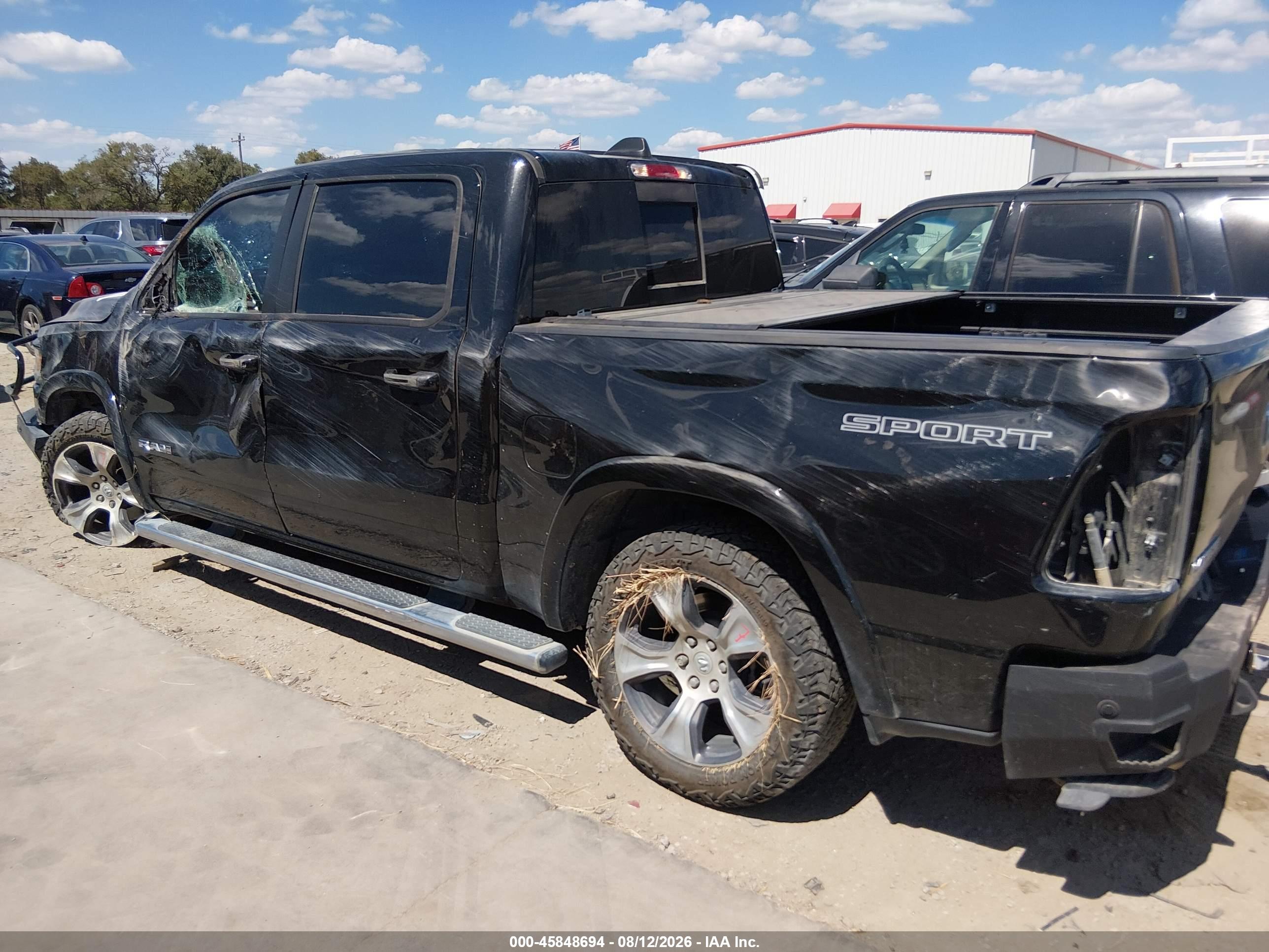 2022 RAM 1500 LARAMIE  4X4 5'7 BOX