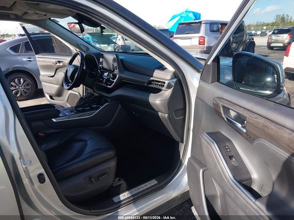 2020 TOYOTA HIGHLANDER LIMITED