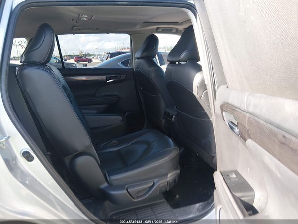 2020 TOYOTA HIGHLANDER LIMITED