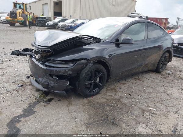 2026 TESLA MODEL Y — I2