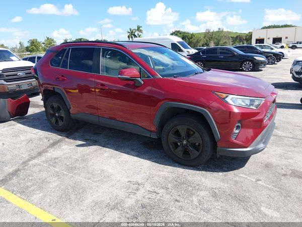 2019 TOYOTA RAV4 XLE