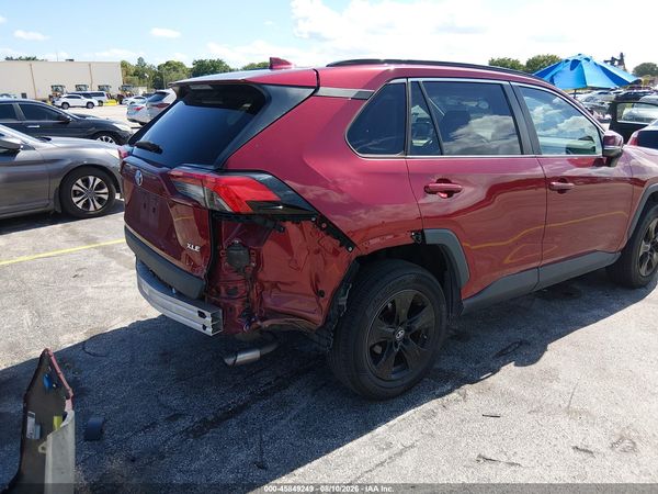 2019 TOYOTA RAV4 XLE