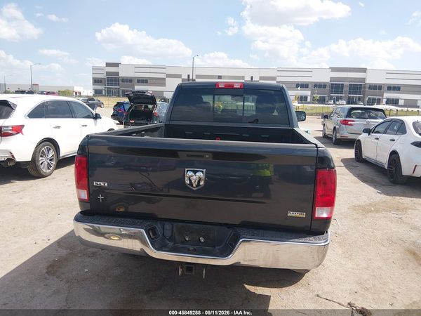 2017 RAM 1500 SLT  4X2 6'4 BOX